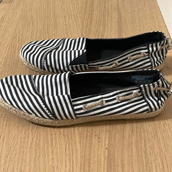 Nautica Shoes - Nautica Rudder 2 Slip On Canvas Espadrilles Black White Stripes Sz. 7.5